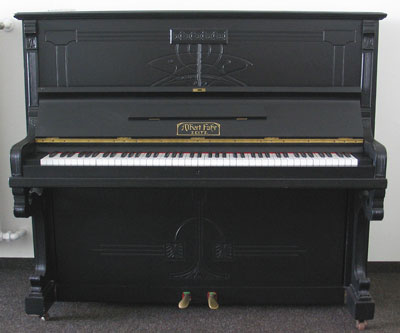 Klavier Albert Fahr